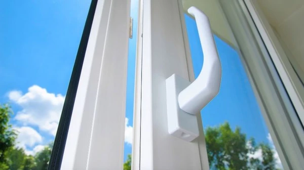 Hol lehet cserélni yakisni és stílusos ablakok Dnyipro?